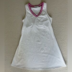 Sincerely Jules White V Neck Athletic Dress Size L